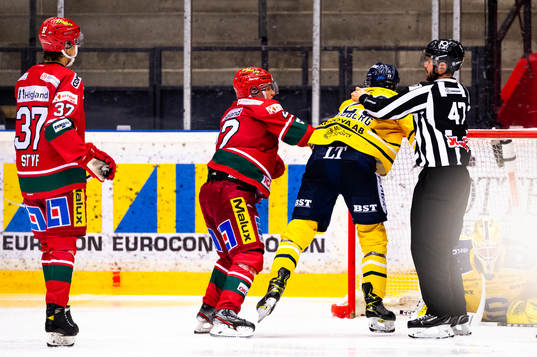 Modos Daniel Mannberg och Södertäljes Albert Sjöberg