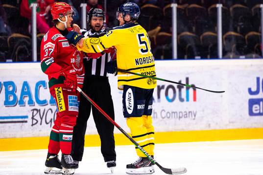 Modos Hugo Styf  och Södertäljes Lucas Nordsäter