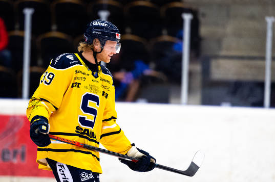 Södertäljes Brett Pollock får matchstraff