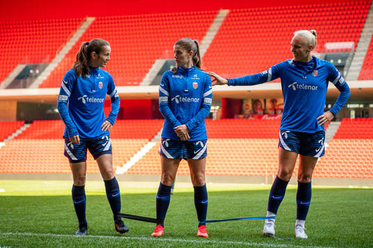 Tuva Hansen, Maren Mjelde and Maria Thorisdottir of the