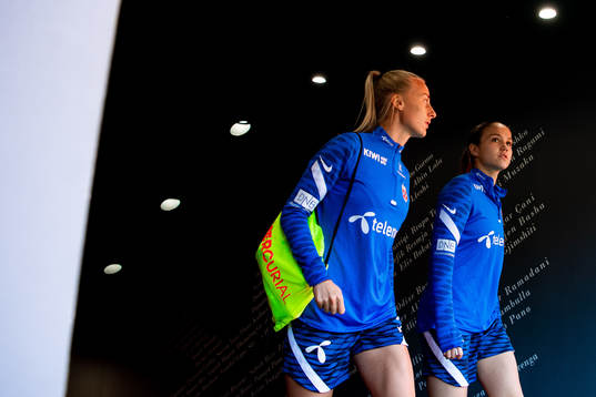 Anja Sønstevold and Guro Reiten of the Norwegian women's