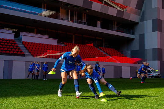 Maria Thorisdottir and Tuva Hansen of the Norwegian women's