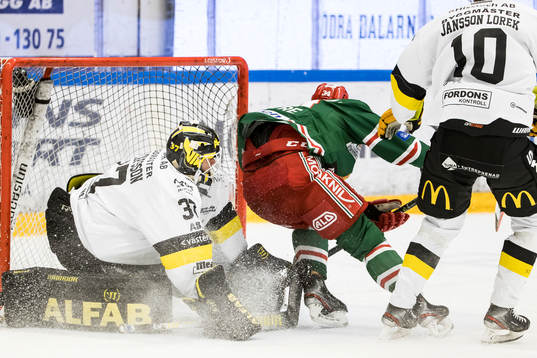 Västerås målvakt Johan Gustafsson och Moras Bobby
