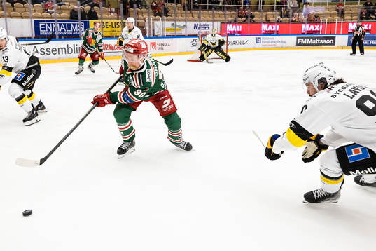 Moras Daniel Ljungren och Västerås Alexandre Lavoie