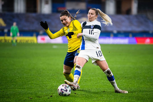Johanna Rytting Kaneryd of Sweden and Emmi Alanen of Finland