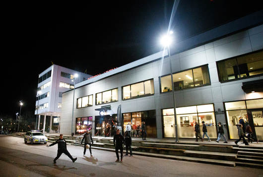 Örebrospelarna värmer upp