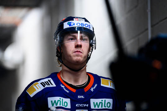 Växjös Viktor Bernhardtz före ishockeymatchen i SHL