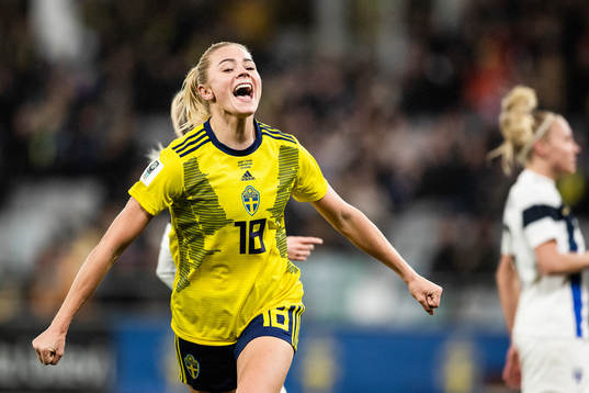 Bläddra bland fler bilder av Football, FIFA Women's World Cup Qualifier, Sweden - Finland
