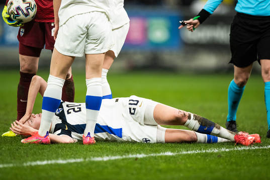 Eveliina Summanen of Finland in pain