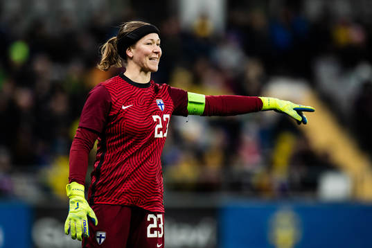 goalkeeper Tinja-Riikka Korpela of Finland