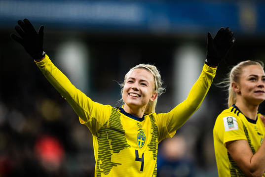 Hanna Glas of Sweden celebrates