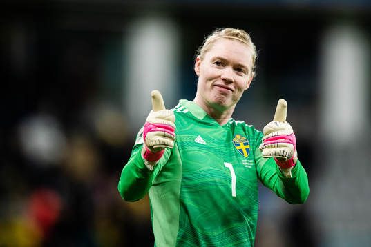 goalkeeper Hedvig Lindahl of Sweden celebrates