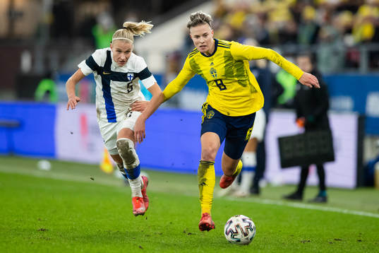 Emma Koivisto of Finland and Lina Hurtig of Sweden