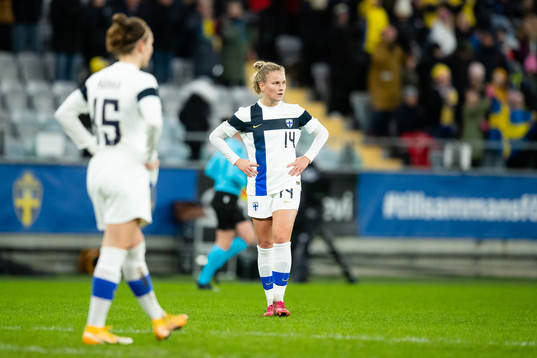 Julia Tunturi of Finland looks dejected
