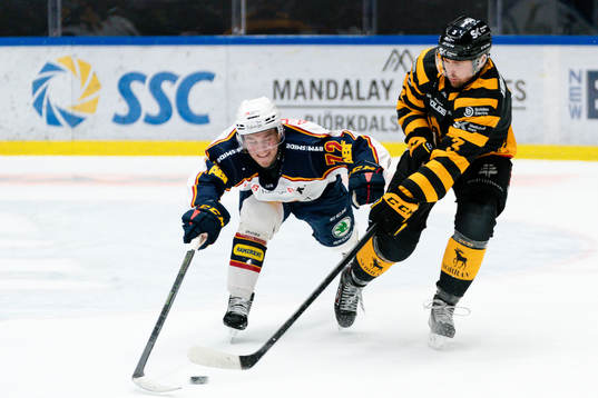 Djurgårdens William Eklund och Skellefteås Michael Kapla