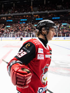 Malmö Redhawks Eric Engstrand jublar