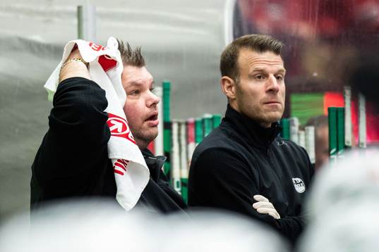 Rögles materialförvaltare Frederik "Fidde" Andersen tar