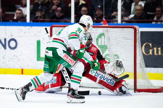 Rögles Adam Tambellini gör 3-4 bakom Malmö Redhawks