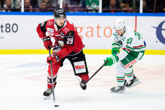 Malmö Redhawks Eric Engstrand och Rögles Linus Sjödin