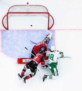 Rögles Dennis Everberg gör 3-3 bakom Malmö Redhawks