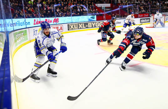 Leksands Matt Caito och Linköpings Christoffer Ehn nder