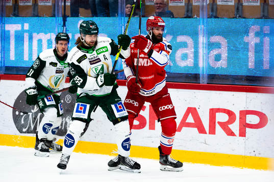 Färjestads Linus Johansson och Timrås Per Svensson