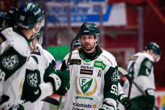 Färjestads Linus Johansson jublar
