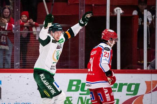 Färjestads Victor Ejdsell jublar