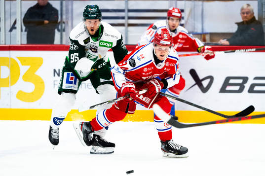 Färjestads Jacob de la Rose och Timrås Sebastian Hartmann