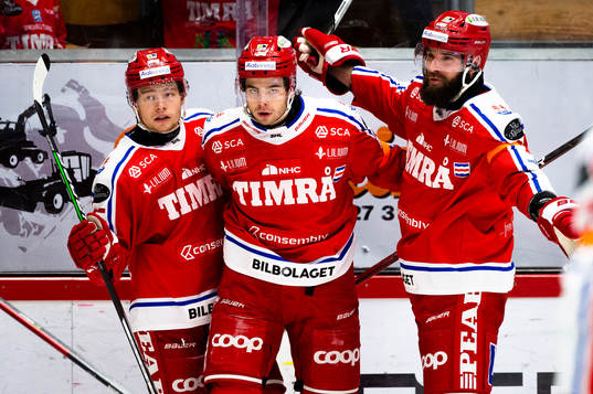 Timrås Viktor Lodin jublar