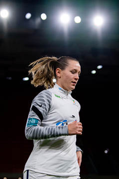 Elisabeth Terland of Norway warms up