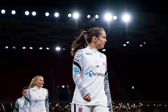 Tuva Hansen of Norway warms up