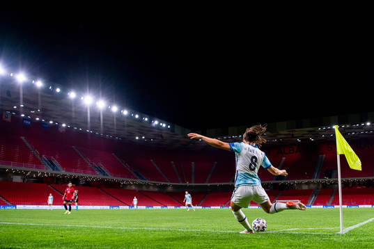 Vilde Bøe Risa of Norway takes a corner kick