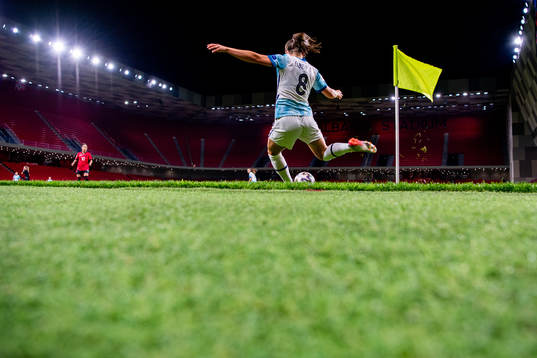 Vilde Bøe Risa of Norway takes a corner kick