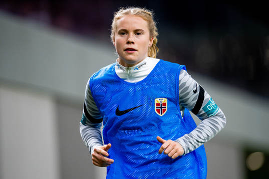 Julie Blakstad of Norway warms up