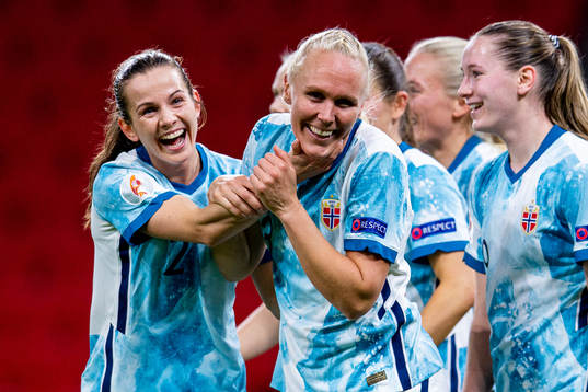 Maria Thorisdottir of Norway celebrates with teammate Tuva
