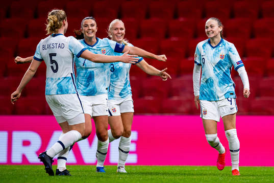 Vilde Hasund of Norway celebrates with teammates