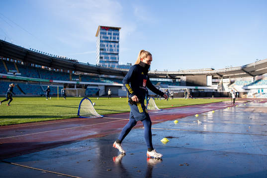 Elin Rubensson of the Swedish women's national football