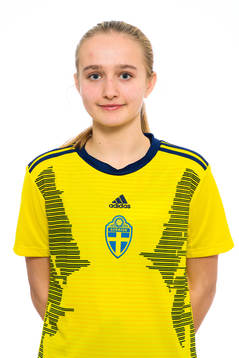 Cornelia Cernjul i F16-landslaget