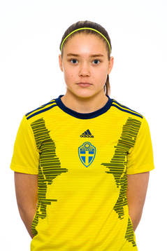Tuva Ölvestad i F16-landslaget