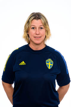 Tränare Anna Stoltze i F16-landslaget