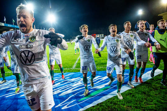 Jönköpings spelare jublar