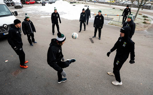 Färjestads spelare värmer upp