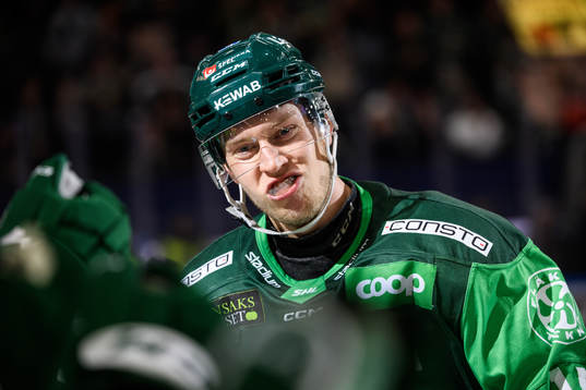 Färjestads Victor Ejdsell jublar