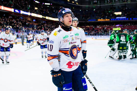 Växjös Richard Gynge  deppar med lagkamrater
