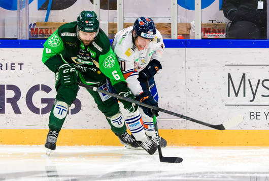 Färjestads Mikael Wikstrand och Växjös Richard Gynge