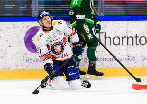 Växjös Emil Forslund deppar