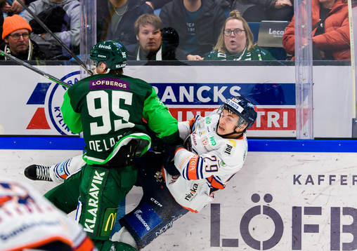 Färjestads Jacob de la Rose och Växjös Pontus Holmberg