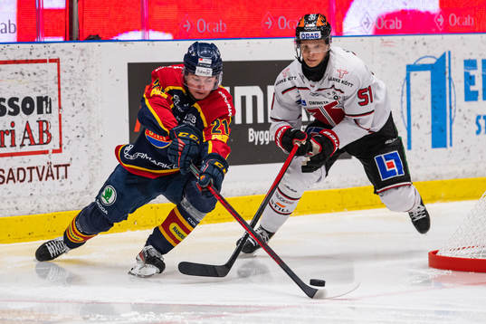 Djurgårdens Filip Cederqvist och Örebros Kristian Näkyvä