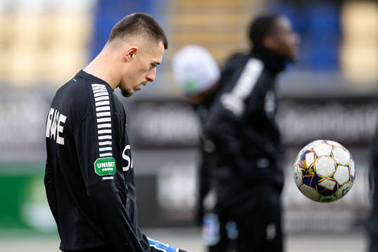 Brages Leonard Pllana före fotbollsmatchen i Superettan